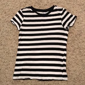 Black and white striped H&M t-shirt